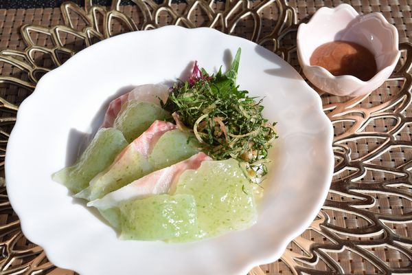 刺身こんにゃくとしめ鯖の中華和え