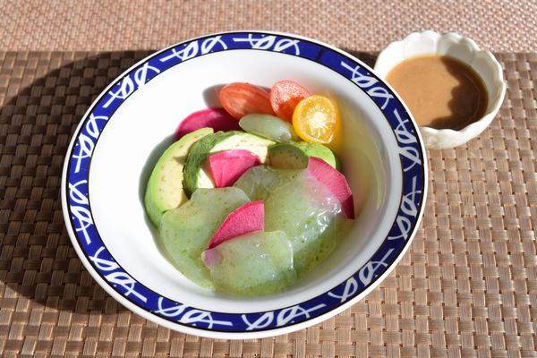 刺身こんにゃくとしめ鯖の中華和え